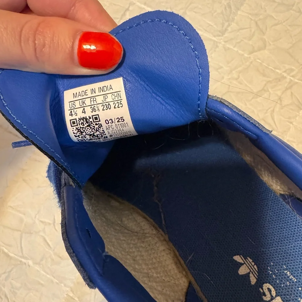 Adidas Royal Blue Sambas - Picture 5 of 6